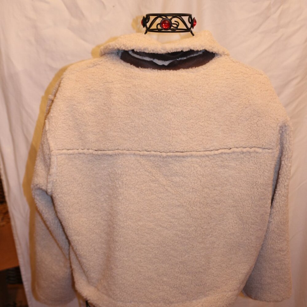 Women's Reversible Sherpa and Suede Jacket. New. - Picture 5 of 5